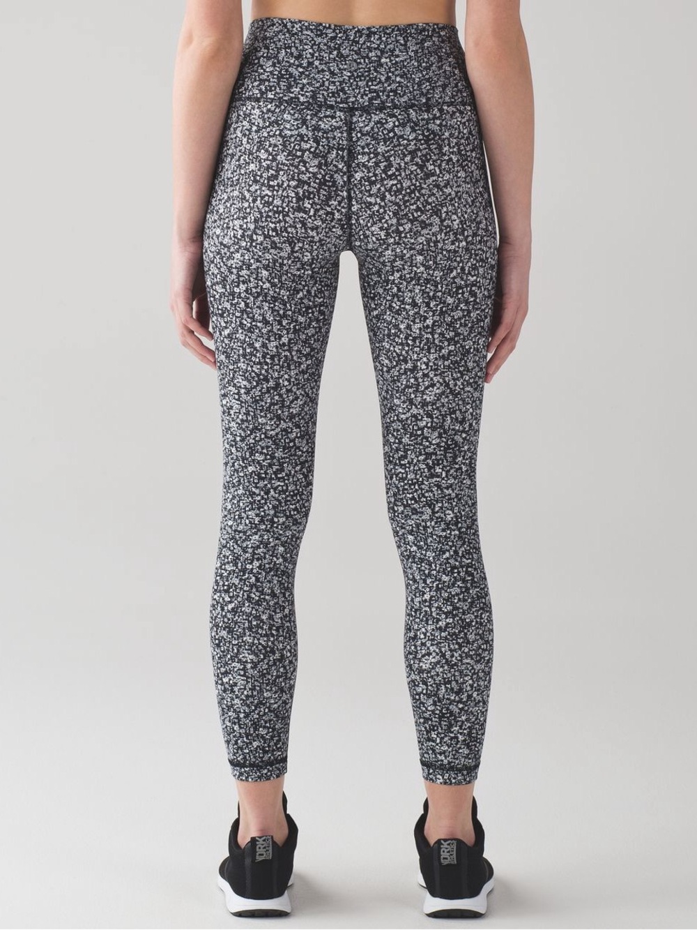 245. Lululemon Wunder Under HR 7/8 Tight 31” Daisy Dust alpine size 6 EUC